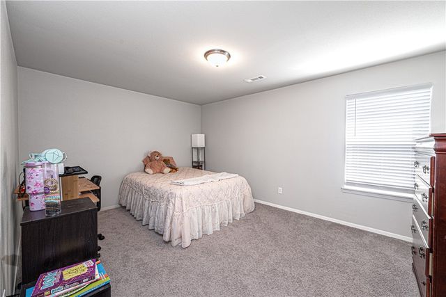 541 Woodcreek Loop, Lowell, AR 72745