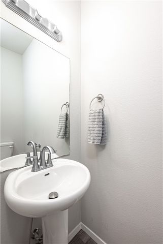 541 Woodcreek Loop, Lowell, AR 72745