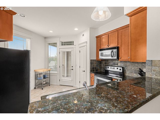 3595 SUMMERLINN Dr, West Linn, OR 97068
