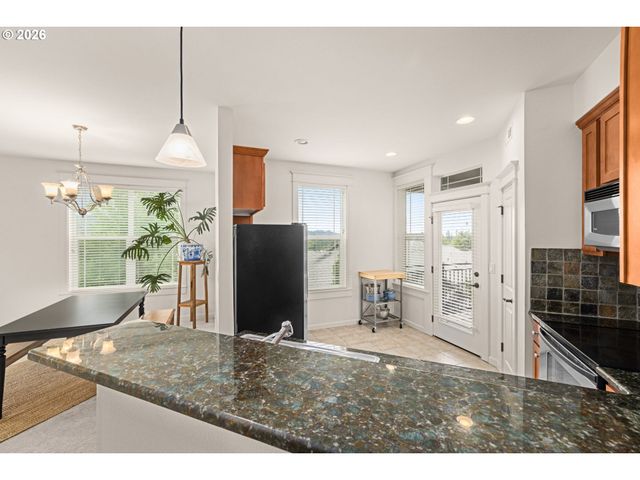 3595 SUMMERLINN Dr, West Linn, OR 97068