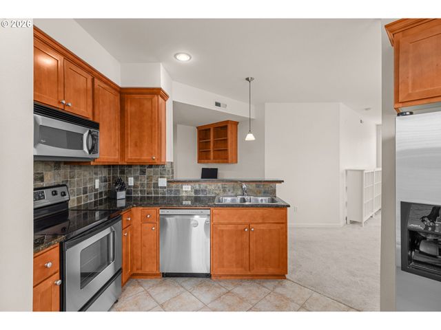 3595 SUMMERLINN Dr, West Linn, OR 97068