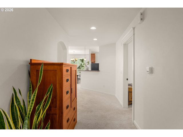3595 SUMMERLINN Dr, West Linn, OR 97068