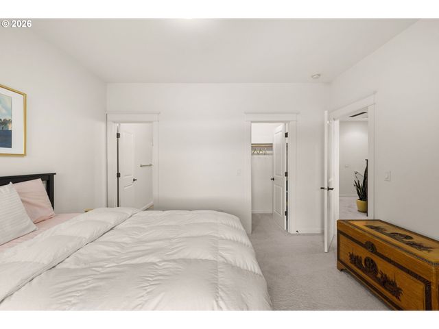 3595 SUMMERLINN Dr, West Linn, OR 97068