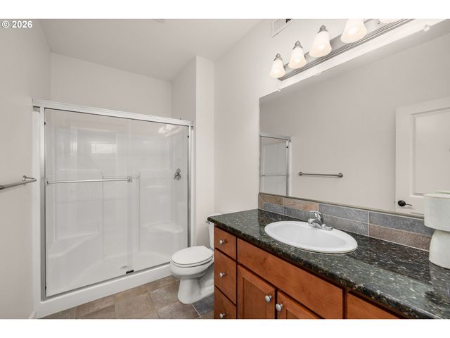 3595 SUMMERLINN Dr, West Linn, OR 97068