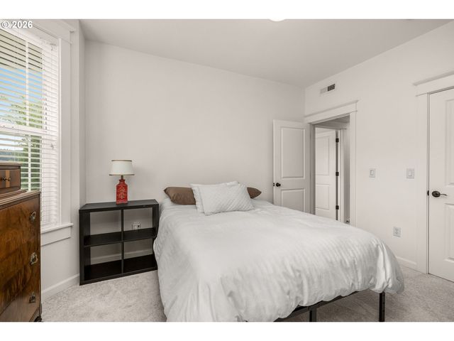 3595 SUMMERLINN Dr, West Linn, OR 97068