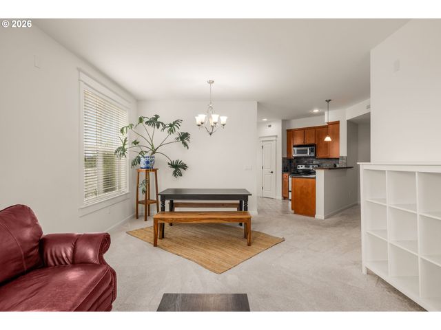 3595 SUMMERLINN Dr, West Linn, OR 97068