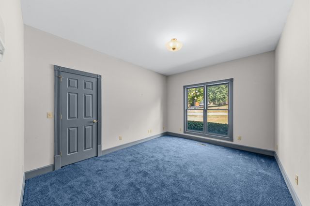 118 Deerfield Dr, Columbia, TN 38401