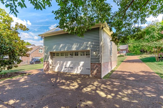 118 Deerfield Dr, Columbia, TN 38401