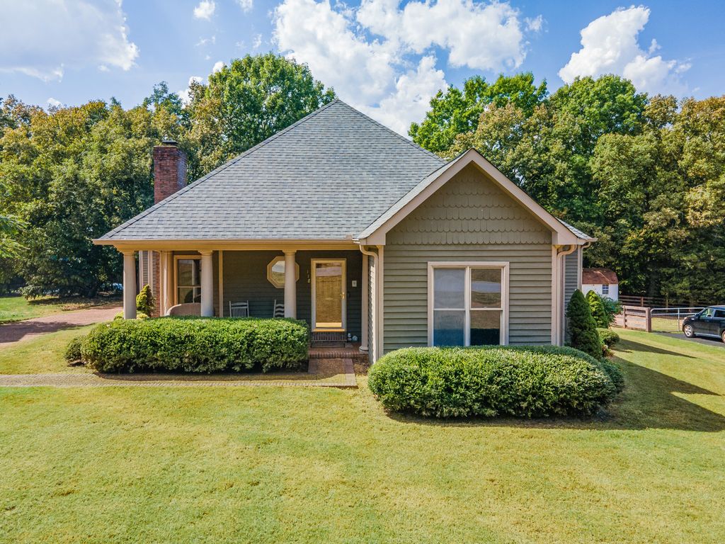 118 Deerfield Dr, Columbia, TN 38401
