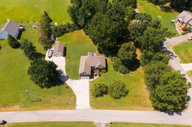 124 Pheasant Hollow Rd, Dickson, TN 37055