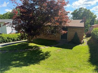1677 Dunluce Drive, Baldwin Boro, PA 15037