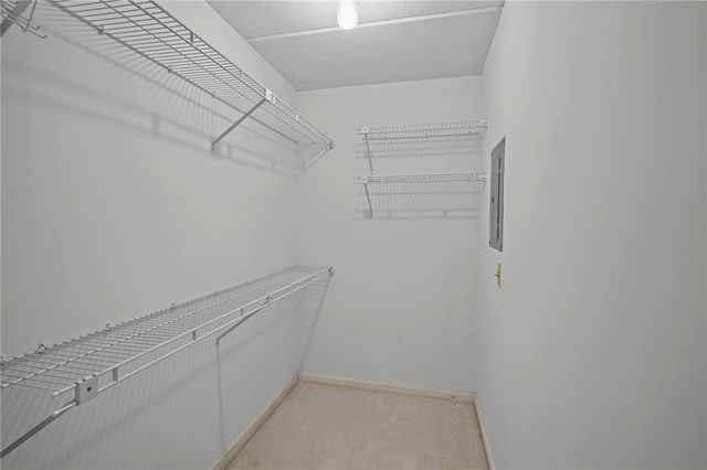 650 East Greenwich Avenue 6-101, West Warwick, RI 02893