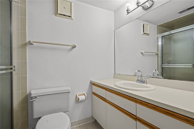 650 East Greenwich Avenue 6-101, West Warwick, RI 02893