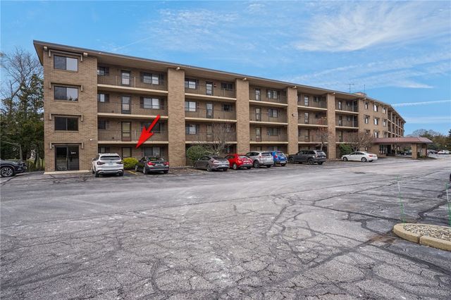 650 East Greenwich Avenue 6-101, West Warwick, RI 02893