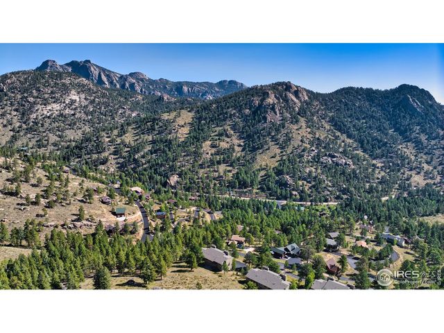 1070 Crestview Ct 4, Estes Park, CO 80517