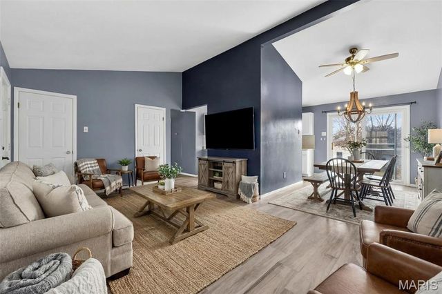 23 Wild Deer Lane, St Peters, MO 63376