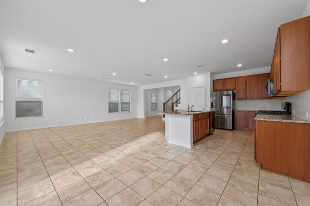 611 Ash Mill Drive, Houston, TX 77090