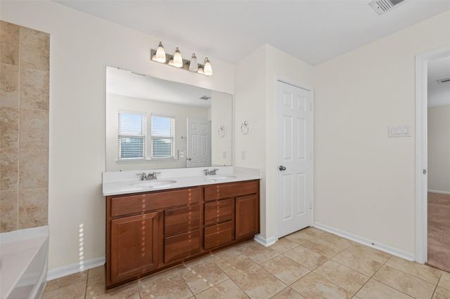 611 Ash Mill Drive, Houston, TX 77090