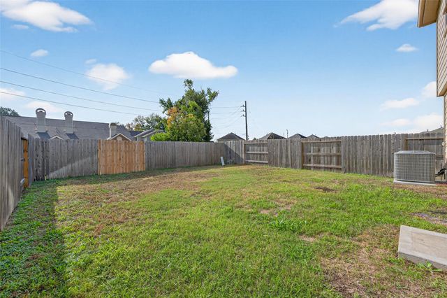611 Ash Mill Drive, Houston, TX 77090