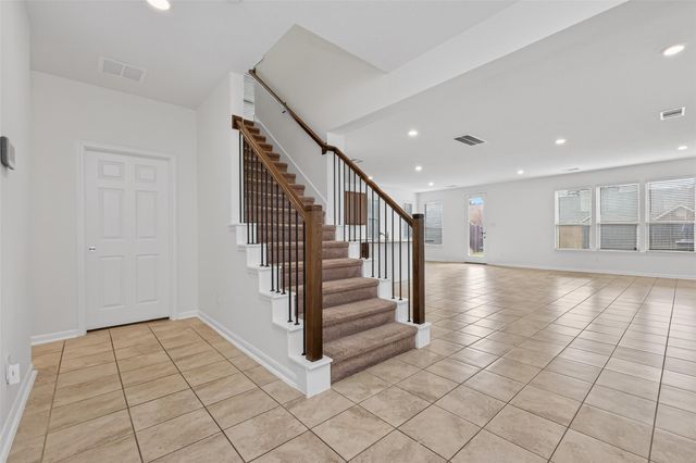 611 Ash Mill Drive, Houston, TX 77090