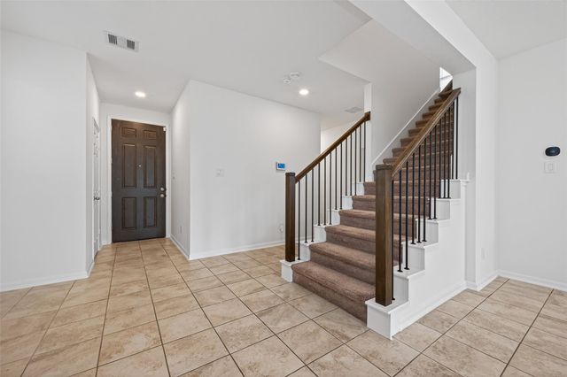 611 Ash Mill Drive, Houston, TX 77090