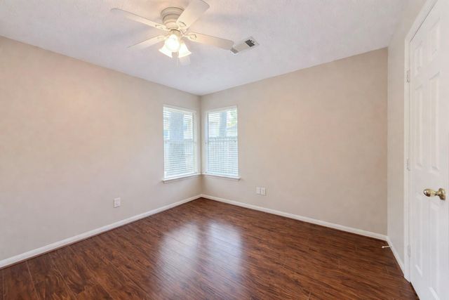 11 Auburn Path Drive, The Woodlands, TX 77382