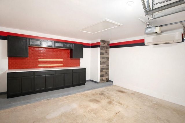 11 Auburn Path Drive, The Woodlands, TX 77382