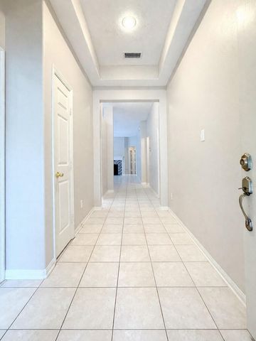 11 Auburn Path Drive, The Woodlands, TX 77382