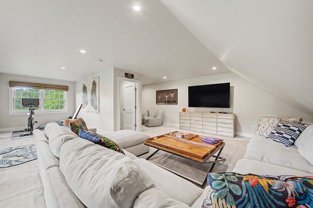 252 Shindagan Road, Wilmot, NH 03287