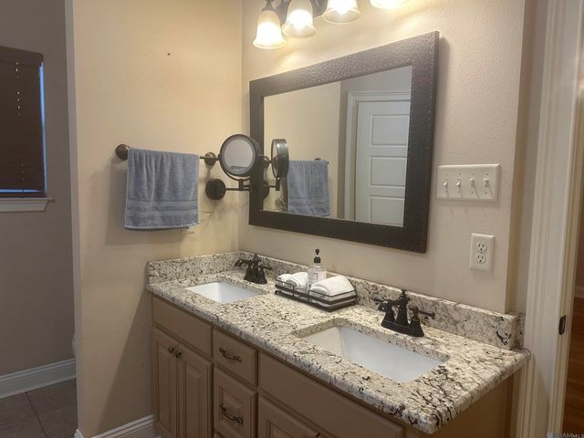 9041 Willow Point Dr, Denham Springs, LA 70726