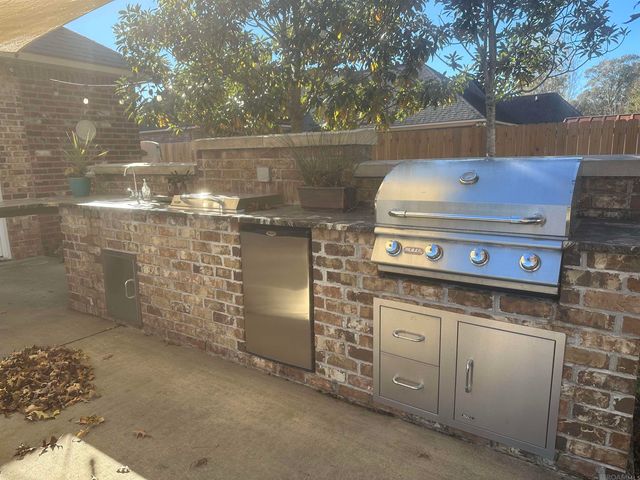 9041 Willow Point Dr, Denham Springs, LA 70726