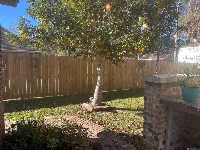 9041 Willow Point Dr, Denham Springs, LA 70726