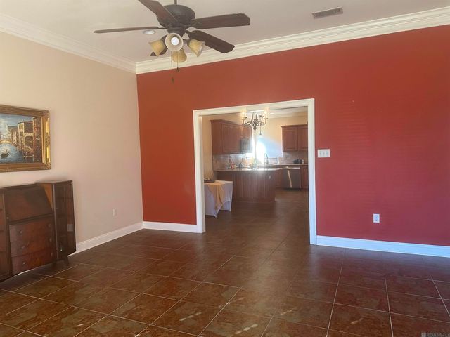 9041 Willow Point Dr, Denham Springs, LA 70726