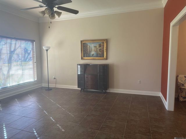 9041 Willow Point Dr, Denham Springs, LA 70726