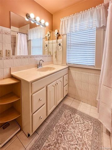13848 Lanson Avenue, Dearborn, MI 48126