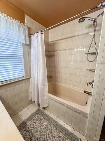 13848 Lanson Avenue, Dearborn, MI 48126