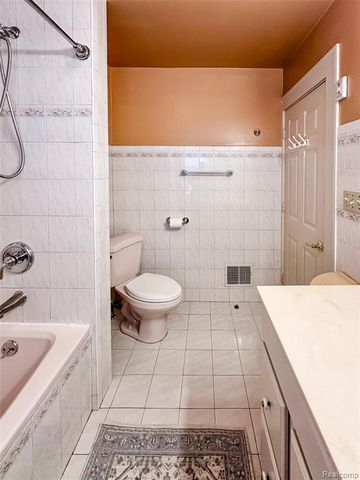 13848 Lanson Avenue, Dearborn, MI 48126