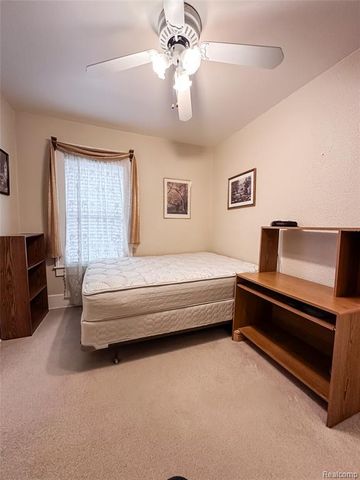 13848 Lanson Avenue, Dearborn, MI 48126