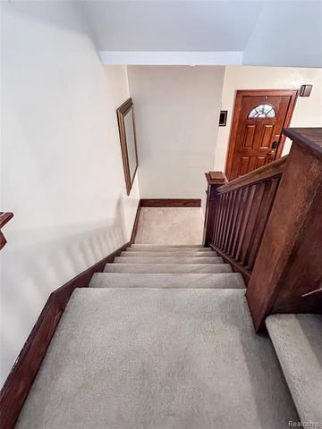 13848 Lanson Avenue, Dearborn, MI 48126
