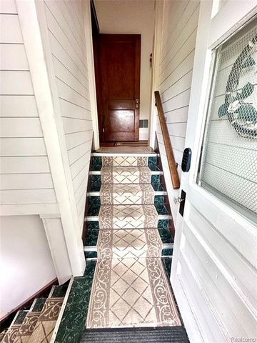 13848 Lanson Avenue, Dearborn, MI 48126
