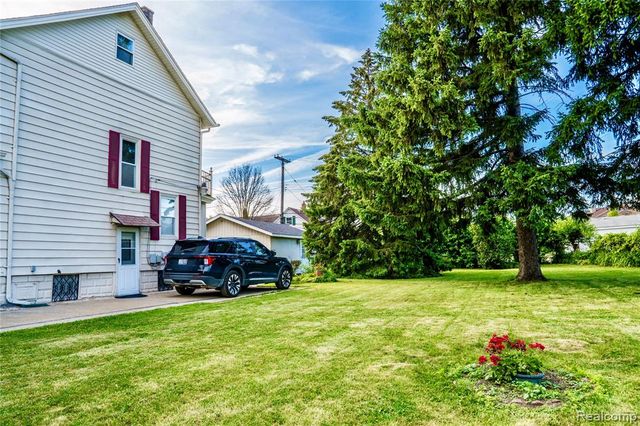13848 Lanson Avenue, Dearborn, MI 48126
