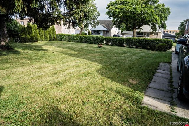 13848 Lanson Avenue, Dearborn, MI 48126