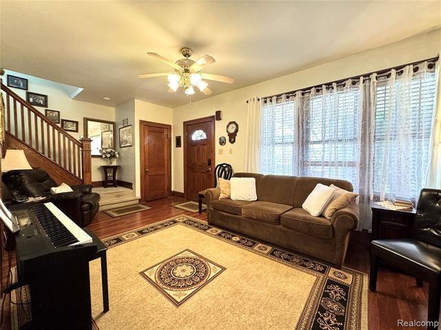 13848 Lanson Avenue, Dearborn, MI 48126