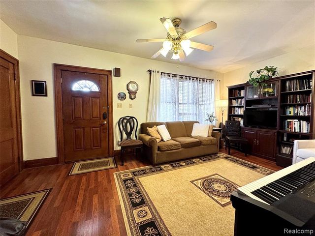 13848 Lanson Avenue, Dearborn, MI 48126