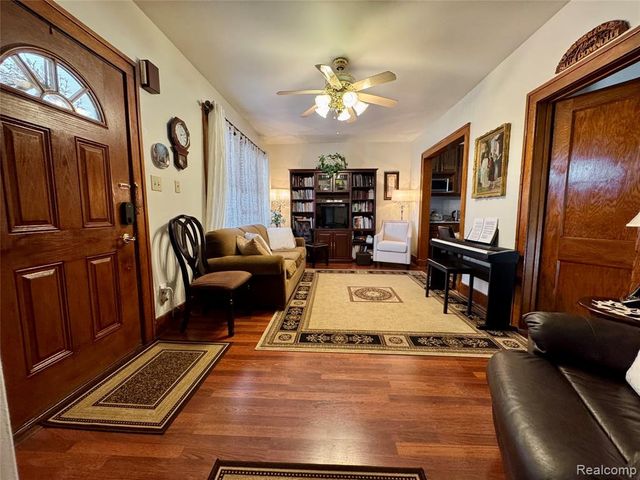 13848 Lanson Avenue, Dearborn, MI 48126