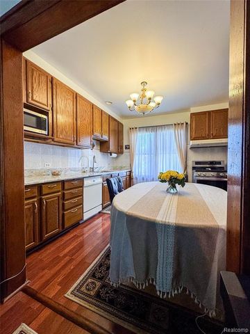 13848 Lanson Avenue, Dearborn, MI 48126