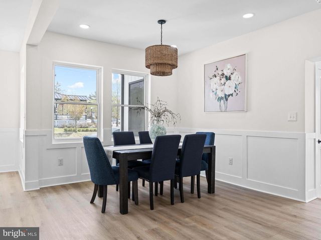 101 W MANTUA AVE, Wenonah, NJ 08090