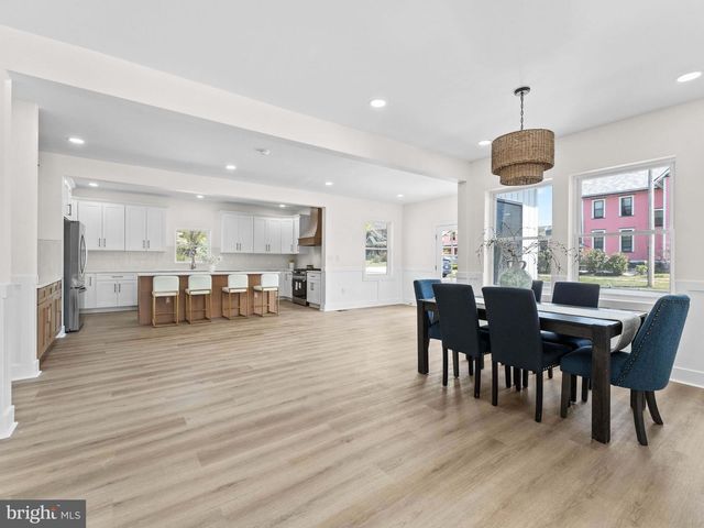 101 W MANTUA AVE, Wenonah, NJ 08090