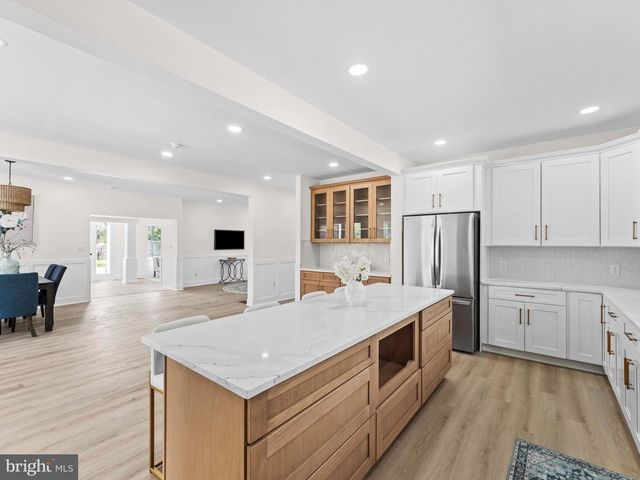 101 W MANTUA AVE, Wenonah, NJ 08090