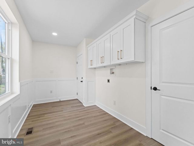 101 W MANTUA AVE, Wenonah, NJ 08090